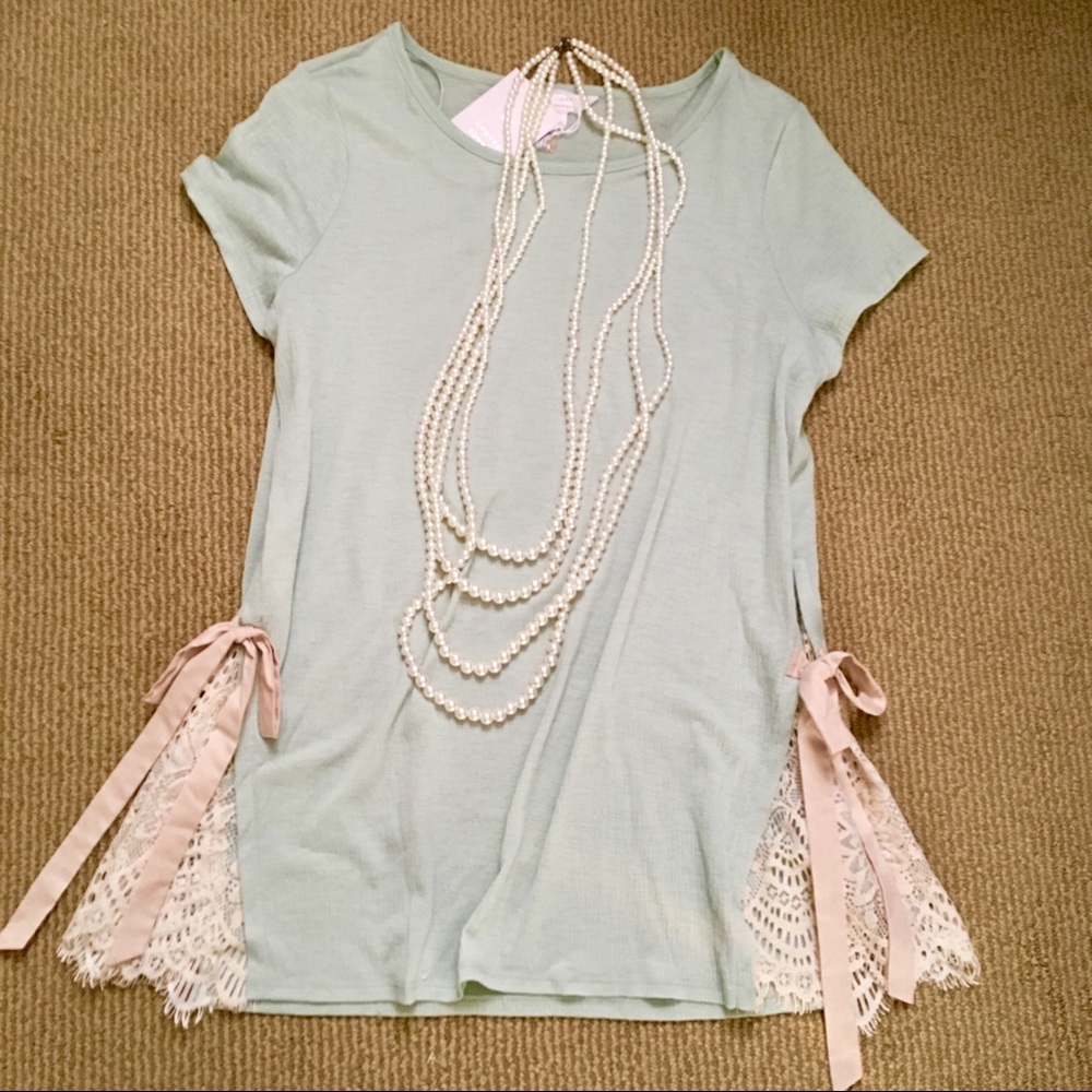 🔥flash sale🔥Mint Top with Lace Side Detail